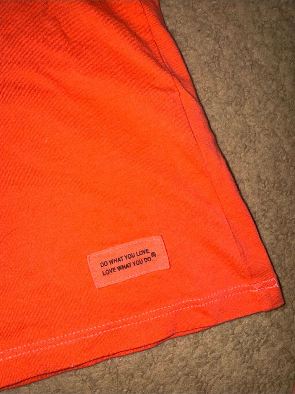 NWOT Life Is Good Women's Coral Graphic Sun & Waves Tee - Picture 3 of 3